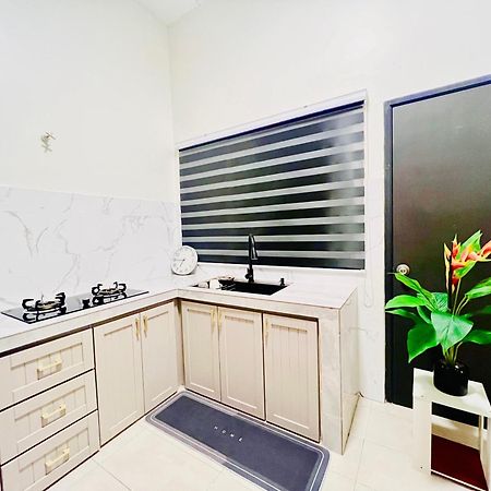 Quayside Cove Homestay - Corner House, Shah Alam Rimbayu Netflix Syok Tv Bbq ภายนอก รูปภาพ