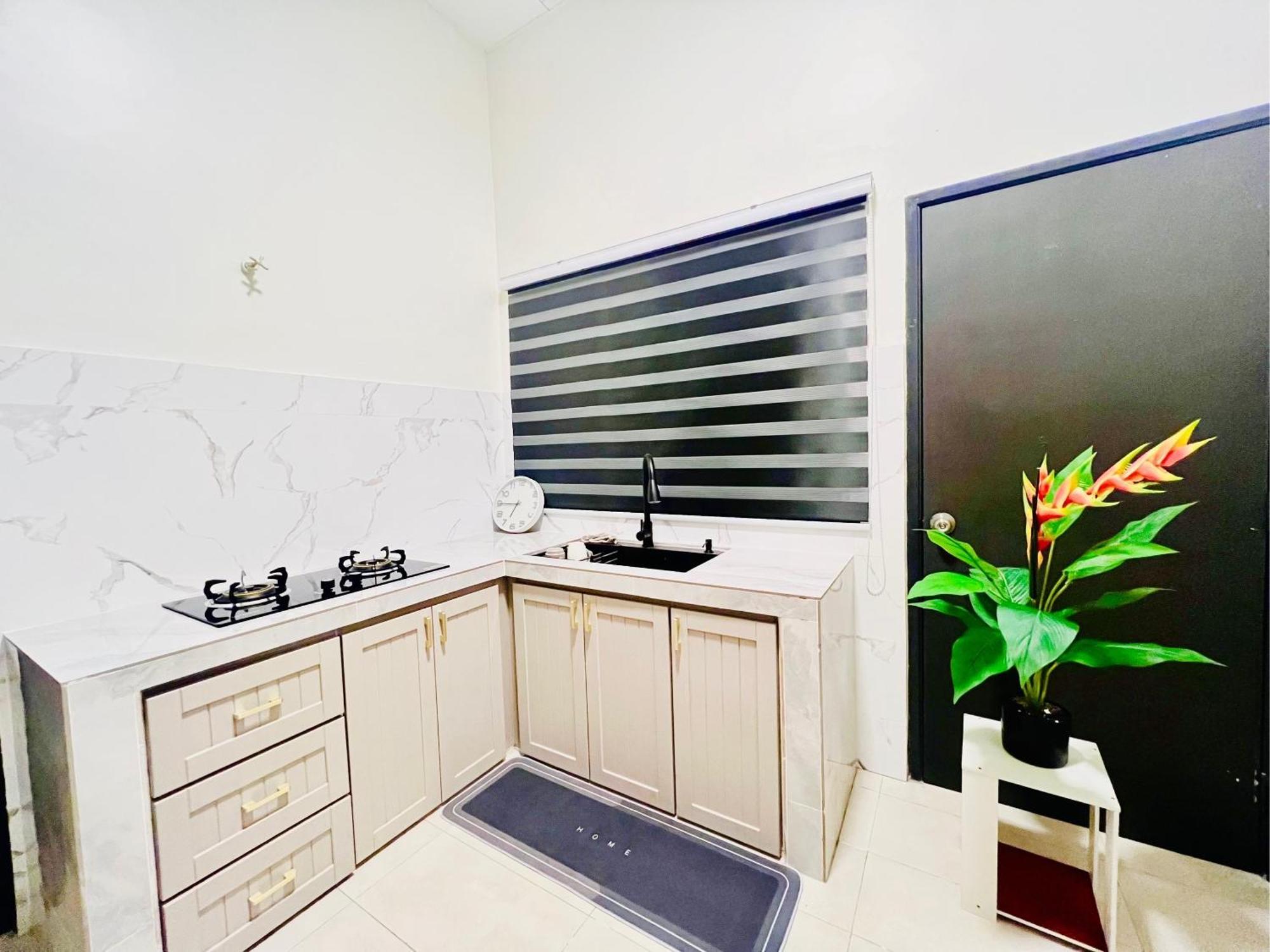 Quayside Cove Homestay - Corner House, Shah Alam Rimbayu Netflix Syok Tv Bbq ภายนอก รูปภาพ