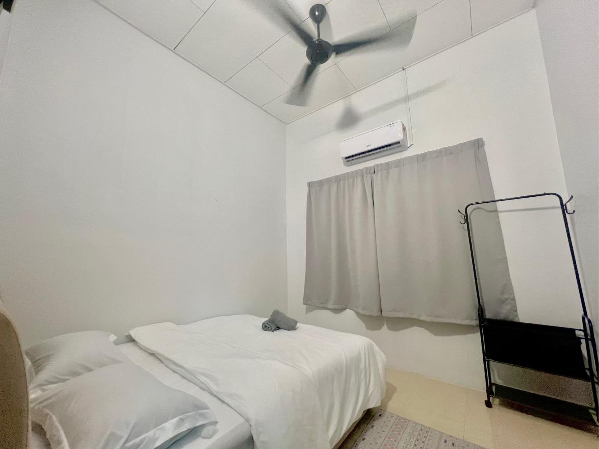 Quayside Cove Homestay - Corner House, Shah Alam Rimbayu Netflix Syok Tv Bbq ภายนอก รูปภาพ