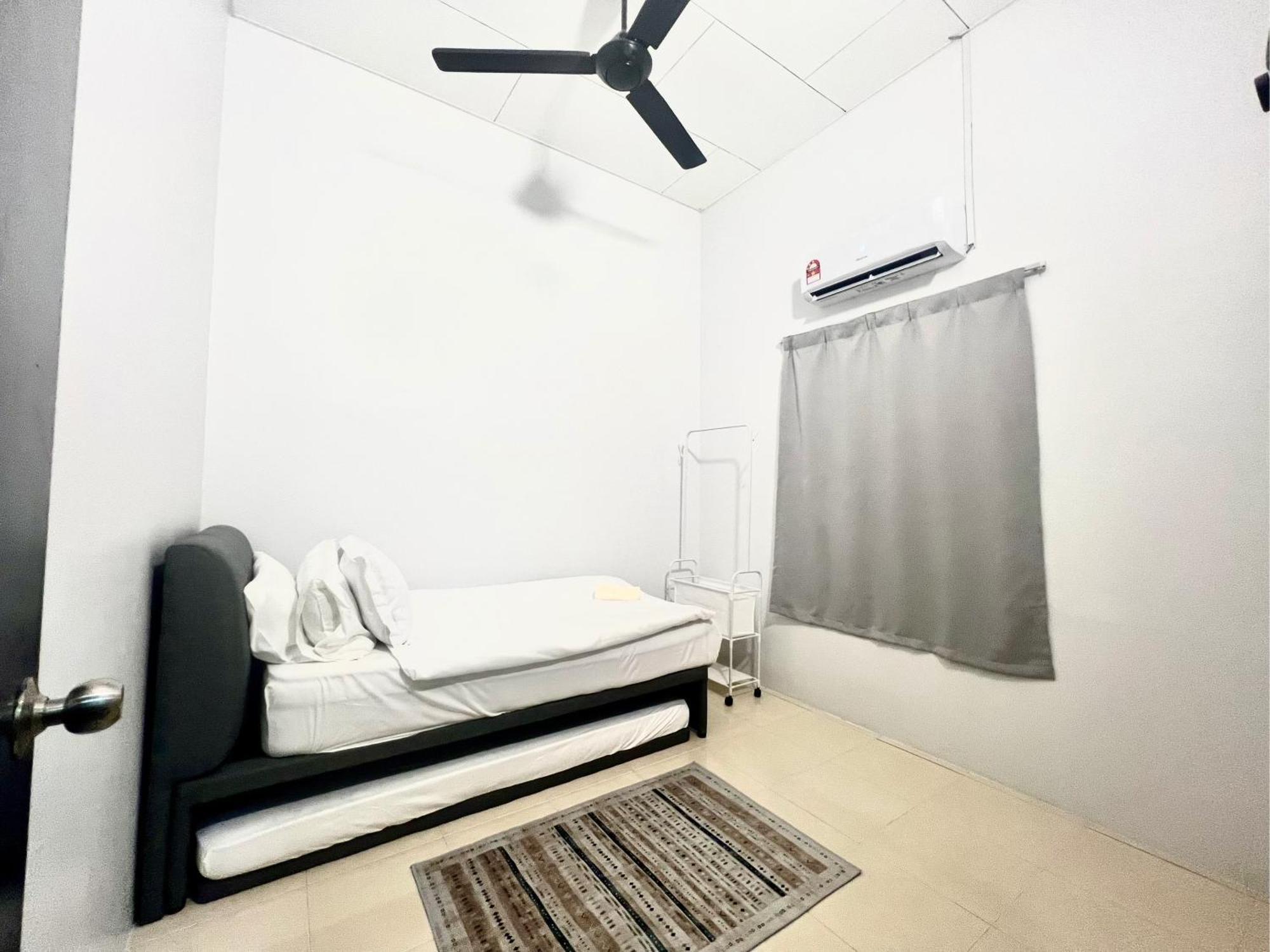 Quayside Cove Homestay - Corner House, Shah Alam Rimbayu Netflix Syok Tv Bbq ภายนอก รูปภาพ